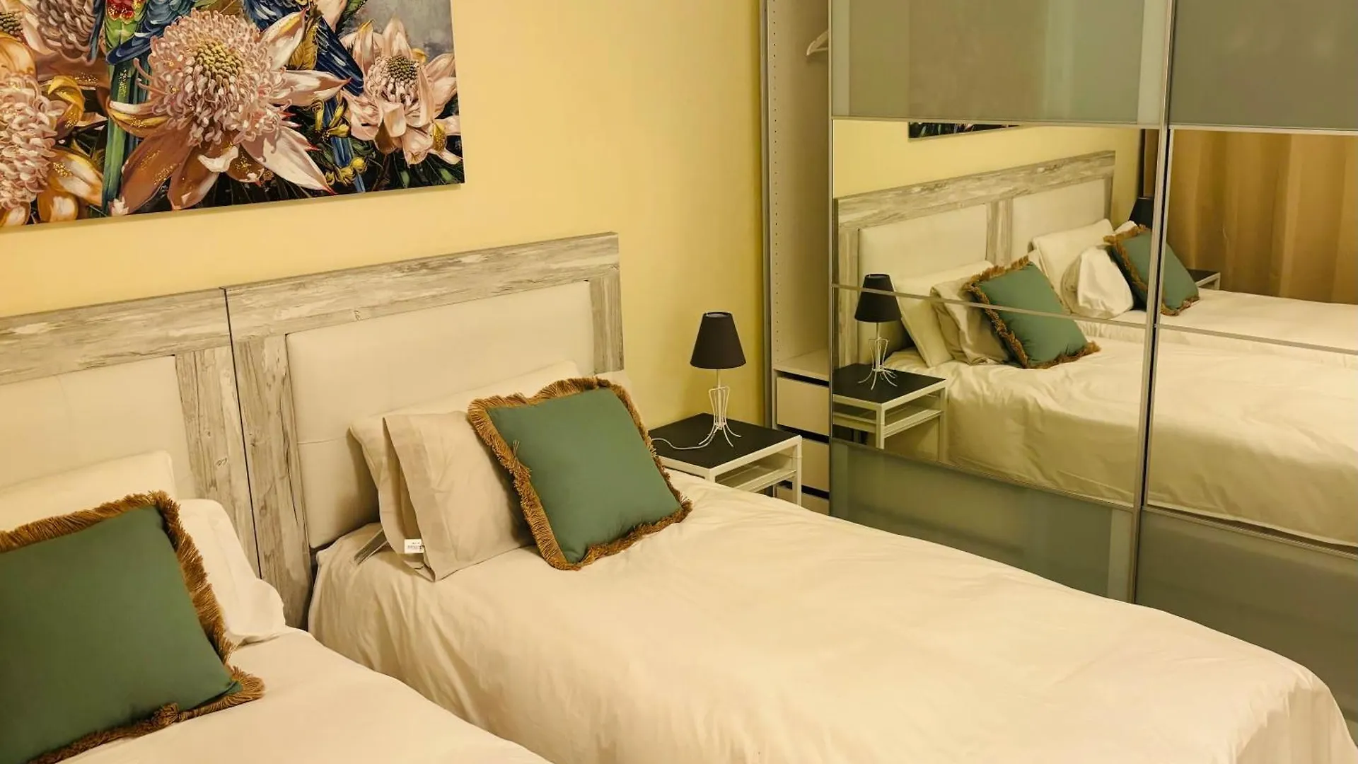 에스테포나 Life El Presidente Penthouse Pool View 아파트
