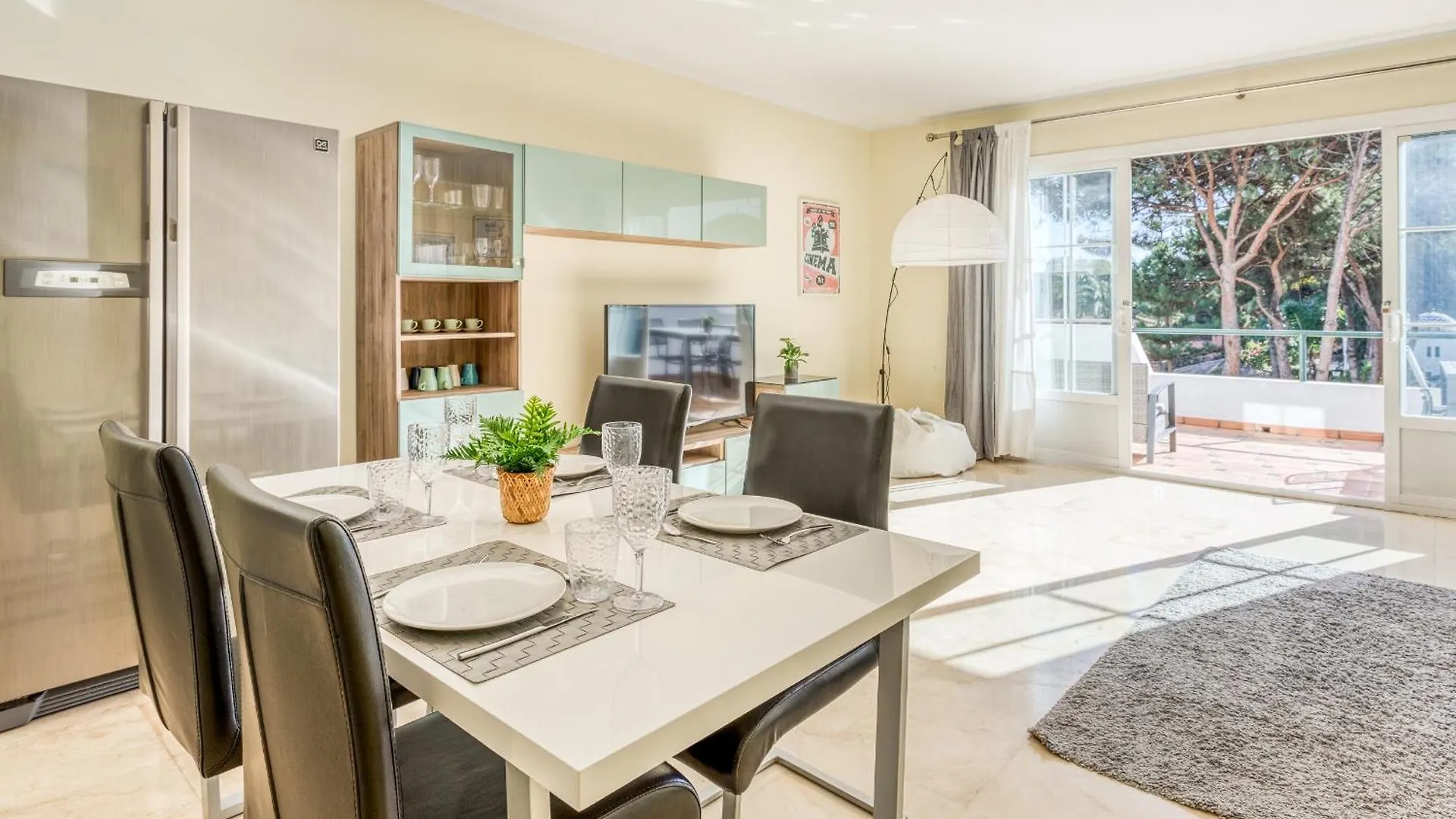 에스테포나 Life El Presidente Penthouse Pool View 아파트