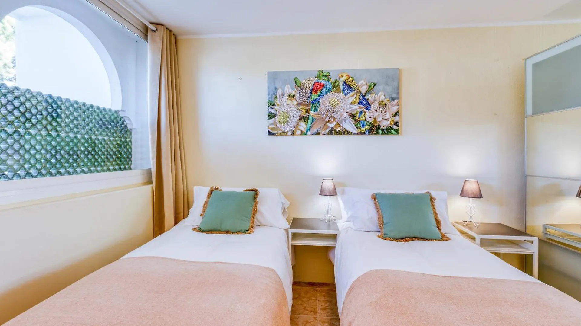 에스테포나 Life El Presidente Penthouse Pool View 아파트 0*,
