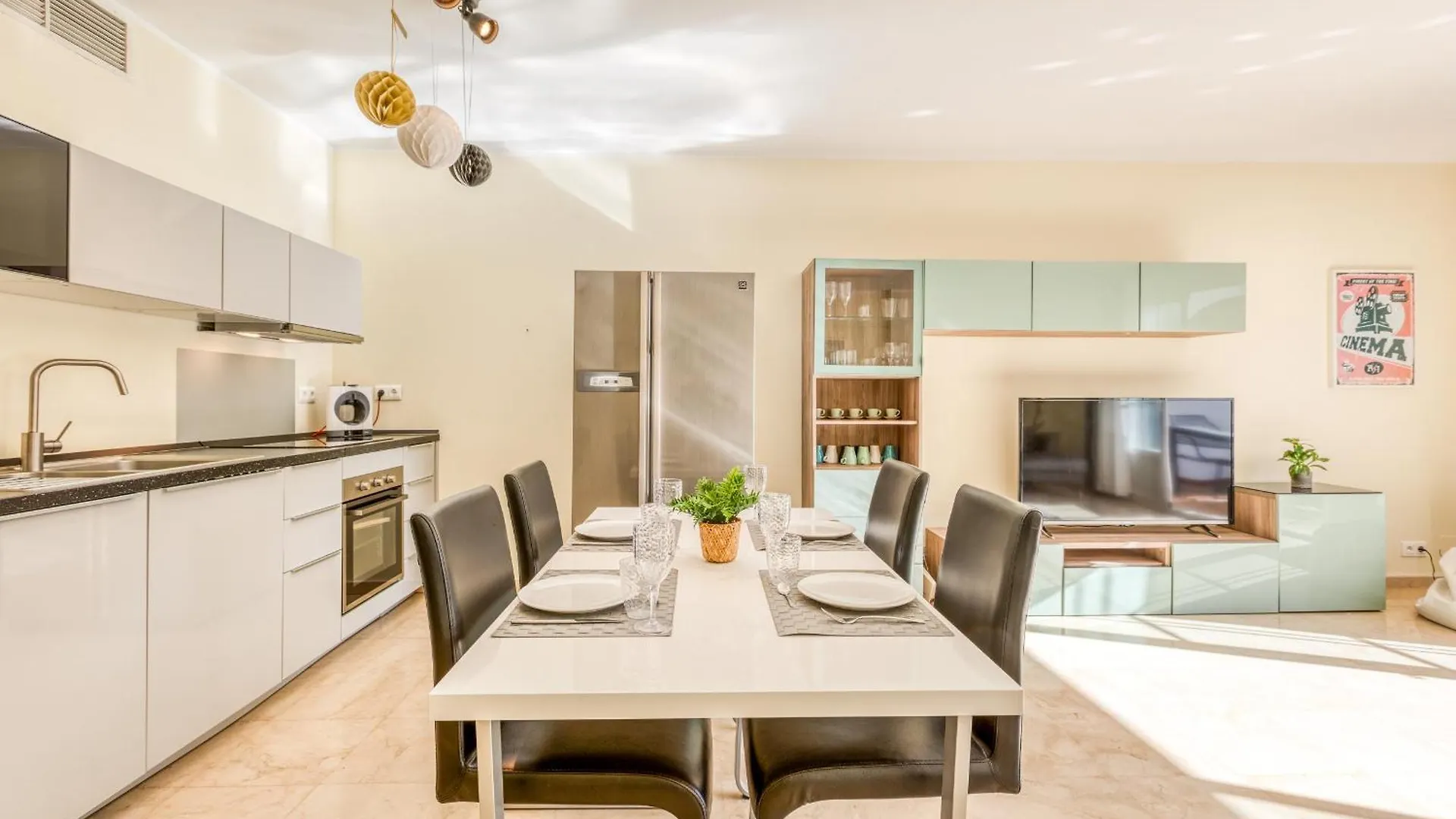 에스테포나 Life El Presidente Penthouse Pool View 아파트