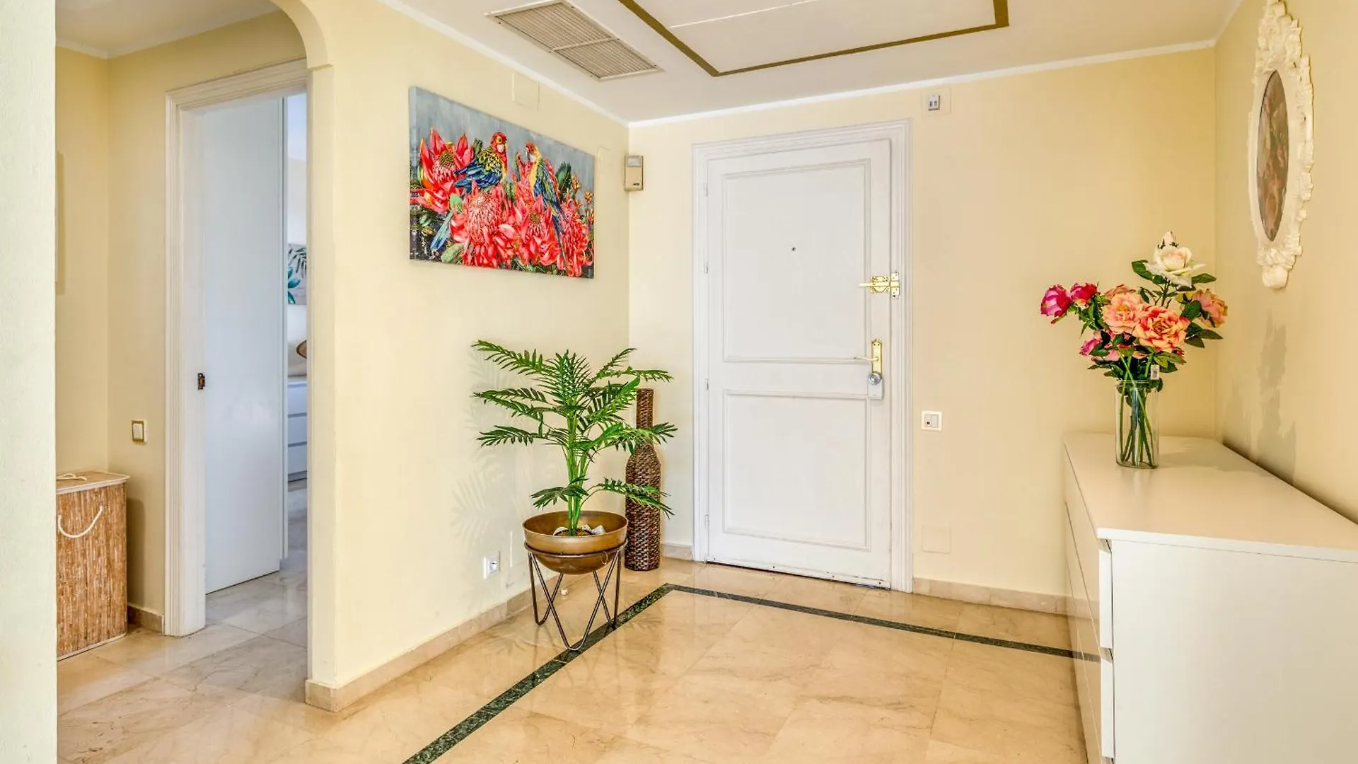 에스테포나 Life El Presidente Penthouse Pool View 아파트 스페인